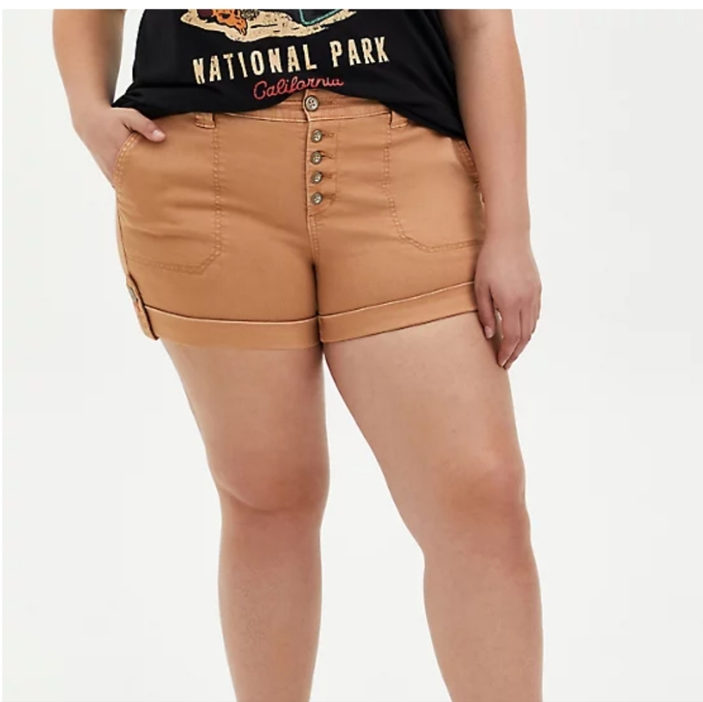 TORRID 3.5" Button Fly Twill MidRise Short 10 NWT